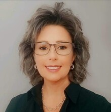 Lisa J Romano